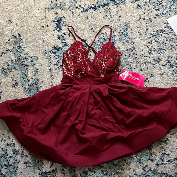 Short Maroon Formal Dress - Picture 1 of 3